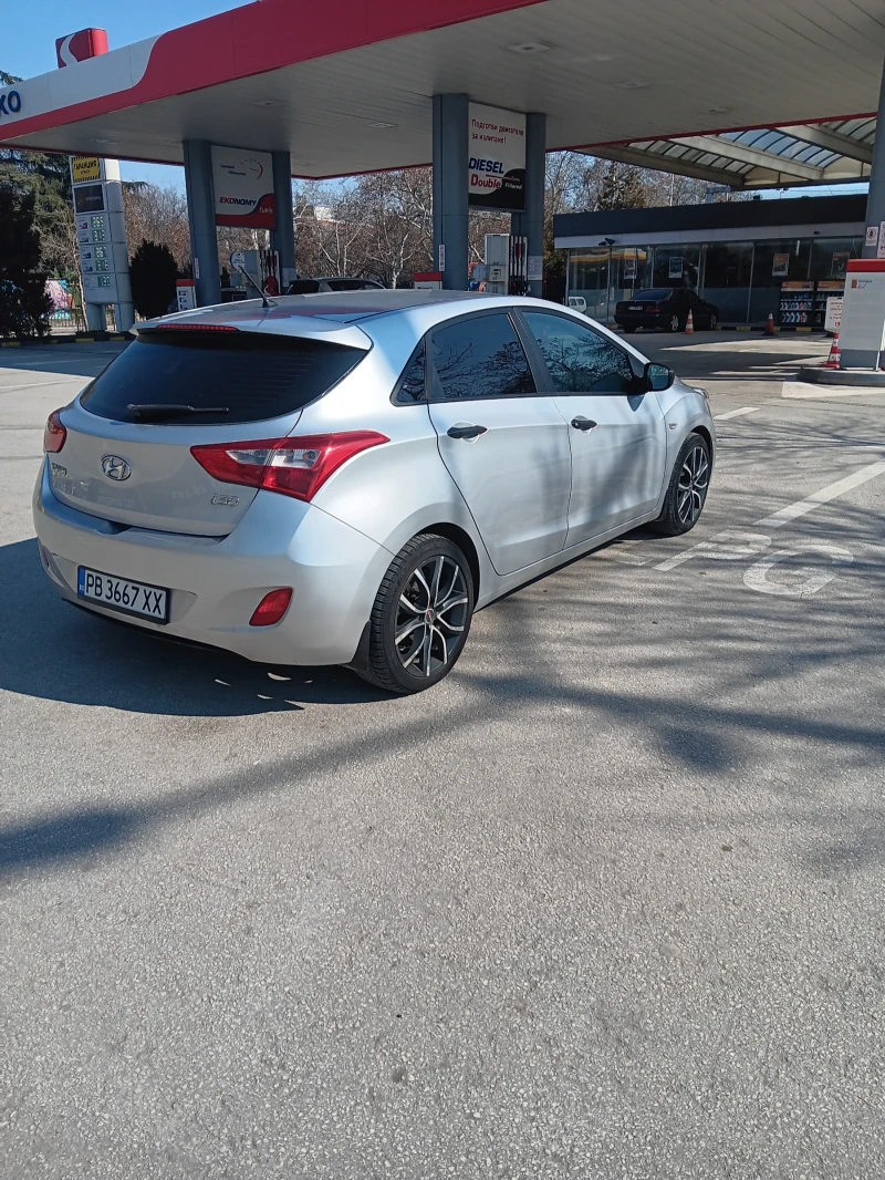 Hyundai I30 Швейцария, снимка 5 - Автомобили и джипове - 49242670