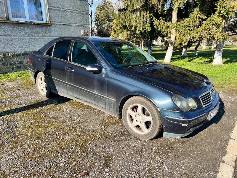 Mercedes-Benz C 220 CDI 143 Automat, снимка 6 - Автомобили и джипове - 49350324