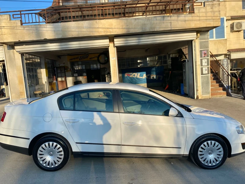 VW Passat, снимка 5 - Автомобили и джипове - 49362877