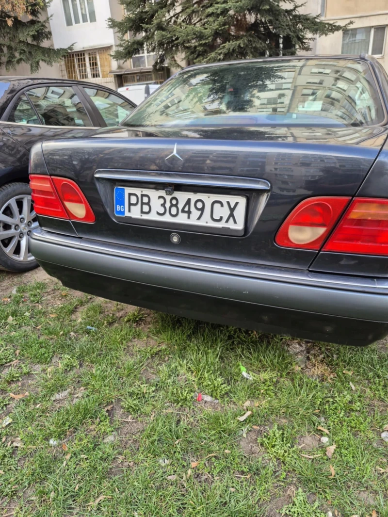 Mercedes-Benz E 200 W210, снимка 17 - Автомобили и джипове - 49543751