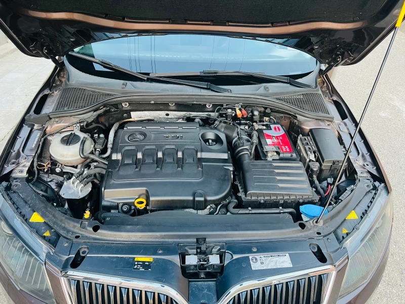 Skoda Octavia 2.0 150 автомат, снимка 14 - Автомобили и джипове - 52569113