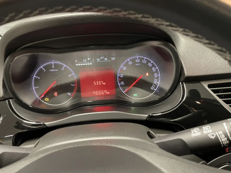 Opel Corsa, снимка 13 - Автомобили и джипове - 52606679