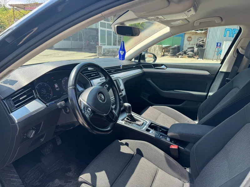 VW Passat, снимка 9 - Автомобили и джипове - 53060384