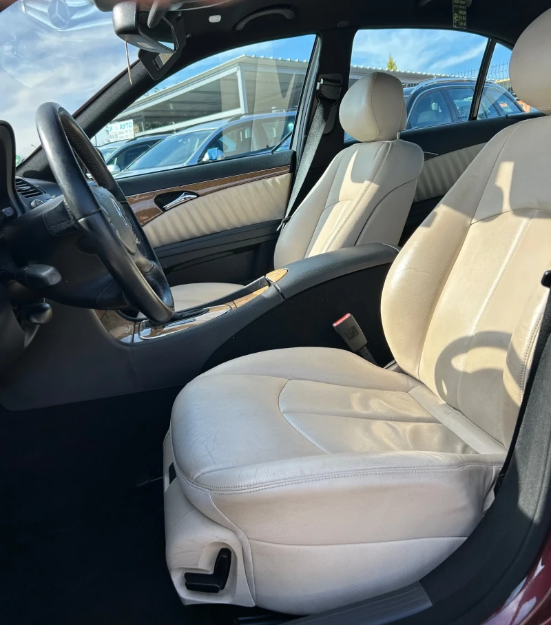 Mercedes-Benz E 280 CDI V6 ТОП, снимка 11 - Автомобили и джипове - 53477651