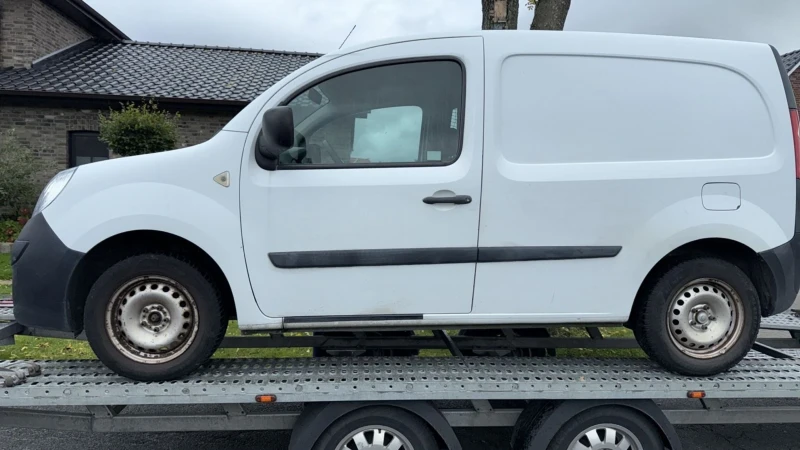 Renault Kangoo 1.5 dci Клима - 6500 лв. / 3323.40 € - 37668243 1