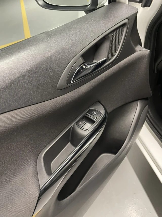 Opel Corsa, снимка 15 - Автомобили и джипове - 52606679