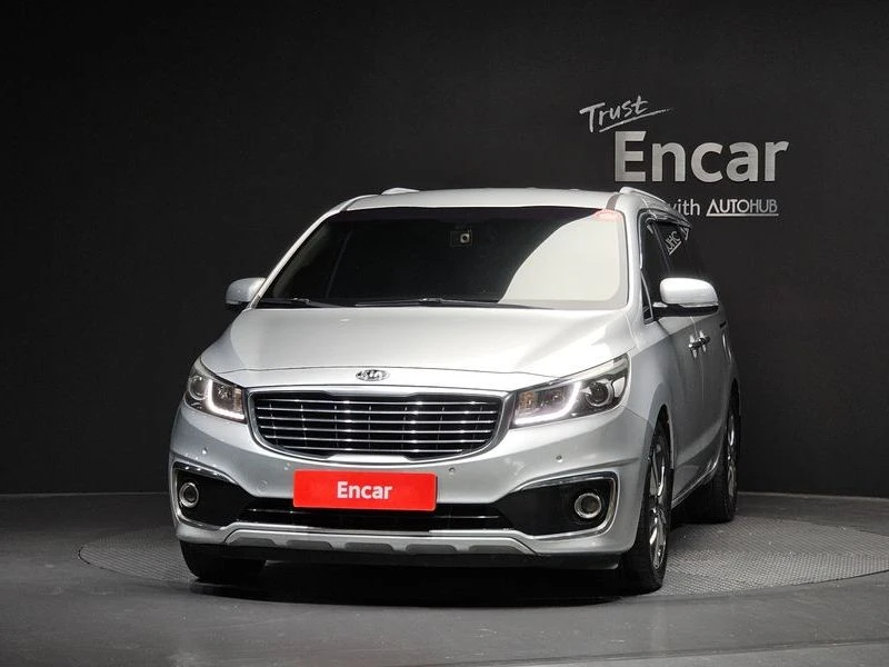Kia Carnival 2.2 Automatic, снимка 2 - Автомобили и джипове - 55464621