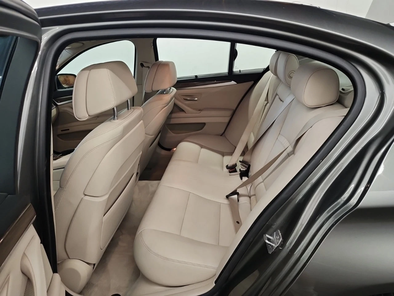 BMW 528 * CARFAX * АВТО КРЕДИТ * ЦЕНА ДО БГ! - изображение 9