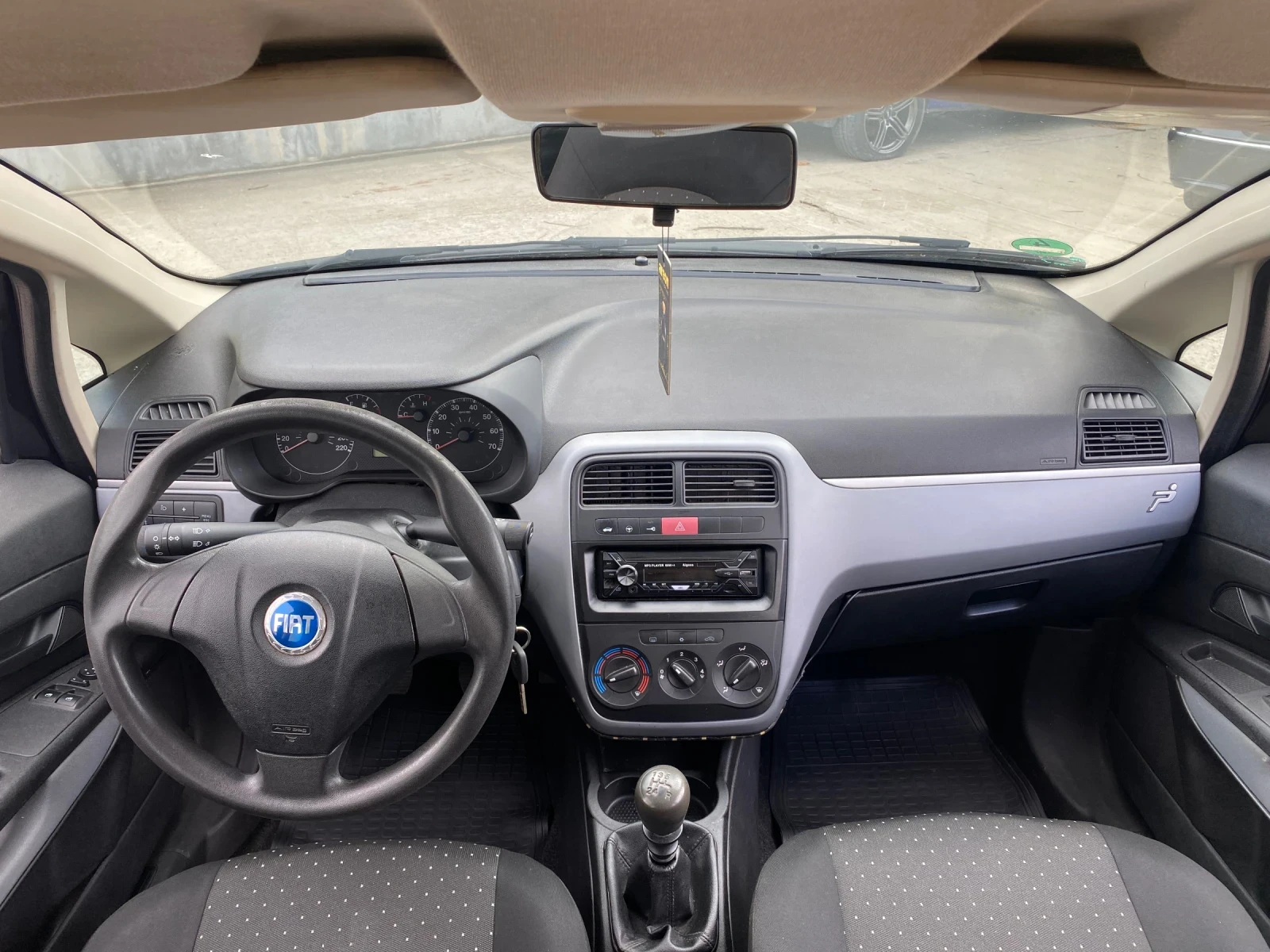 Fiat Punto 1.2i klima - изображение 8