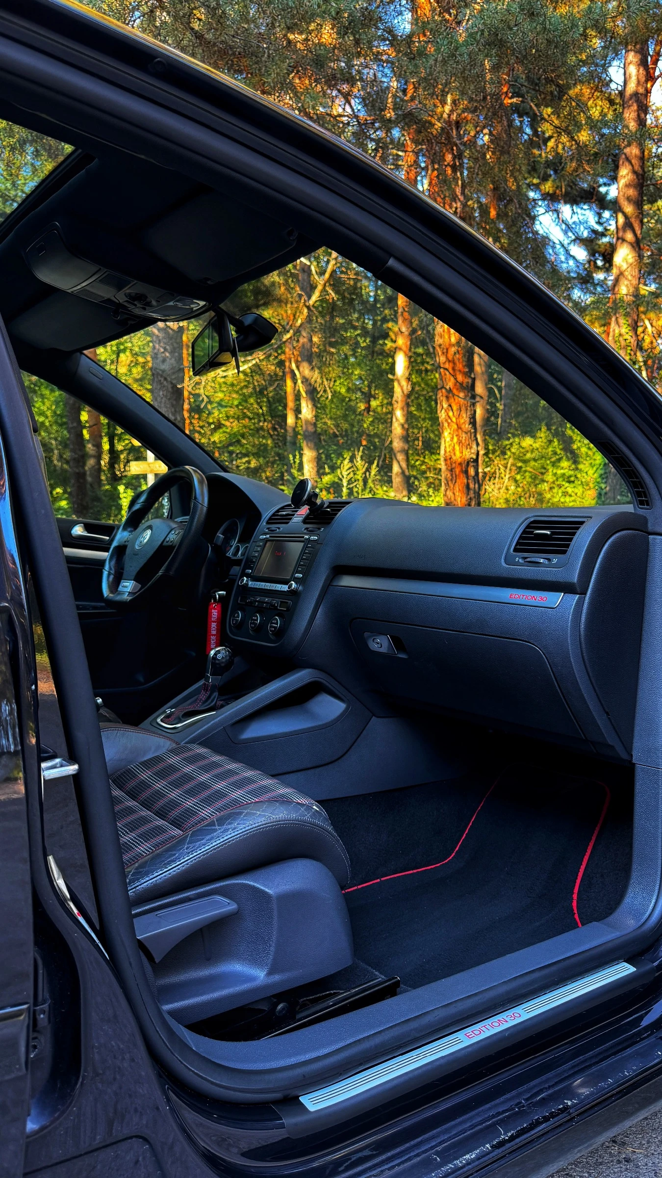 VW Golf 2.0 GTI EDITION 30 | Mobile.bg � ����������� 9