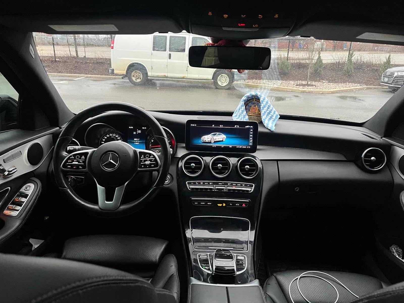 Mercedes-Benz C 300 CARFAX/360 КАМЕРИ/ПАНОРАМА/ПОДГРЕВИ, снимка 7 - Автомобили и джипове - 53807321