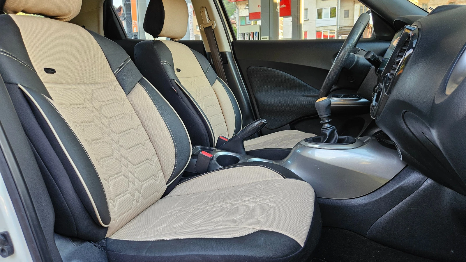 Nissan Juke 1.5 Dci NAVIG/KLIMATIK, снимка 13 - Автомобили и джипове - 53868186