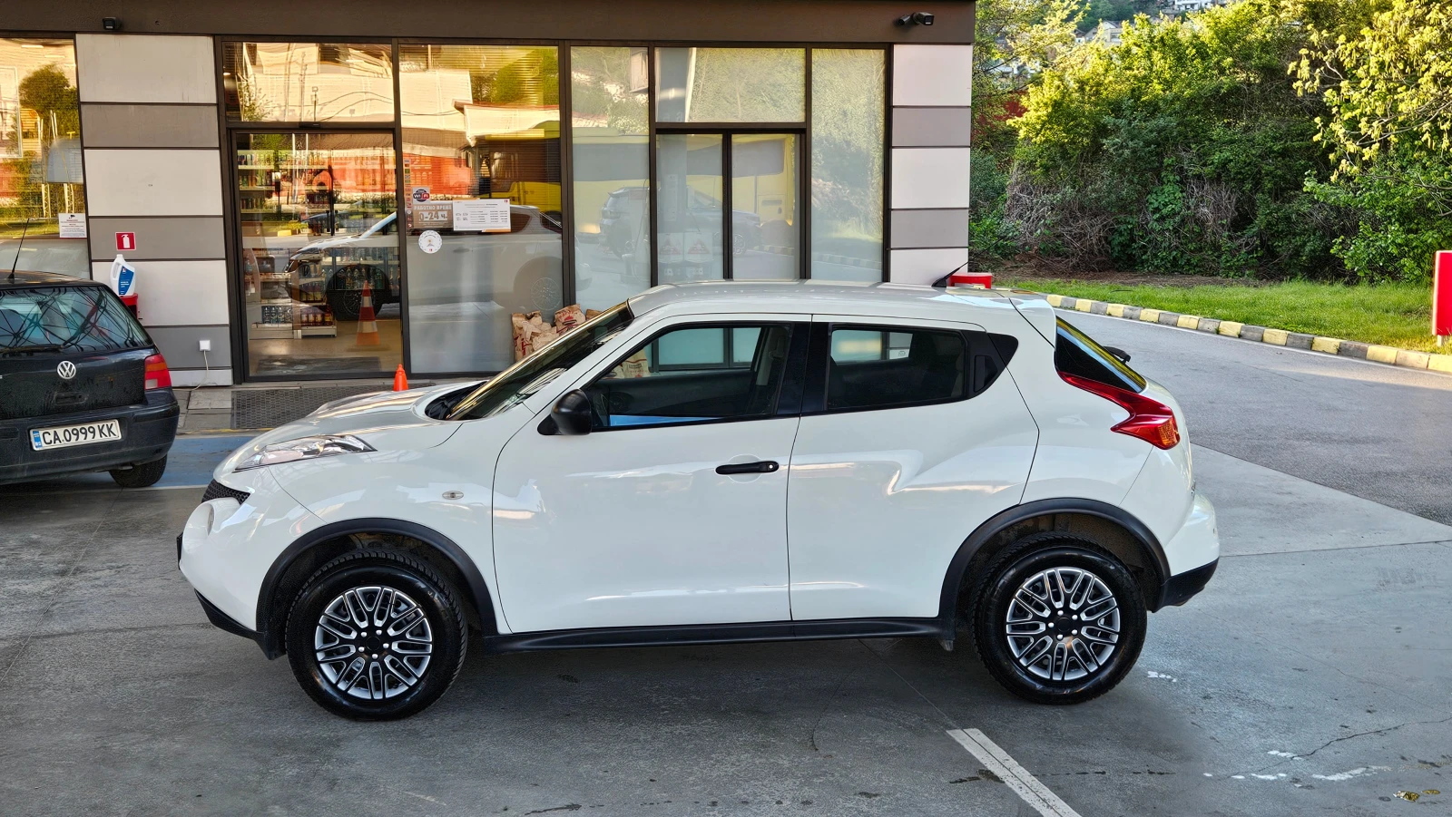 Nissan Juke 1.5 Dci NAVIG/KLIMATIK, снимка 3 - Автомобили и джипове - 53868186
