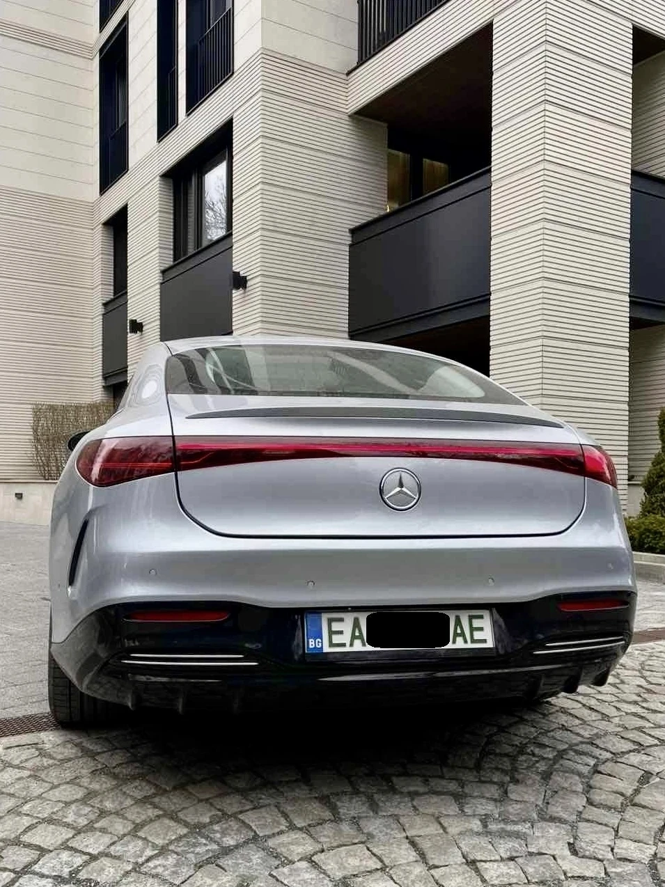 Mercedes-Benz EQS 580 4 MATIC* Hyperscreen* HuD* Pano, снимка 2 - Автомобили и джипове - 53905003