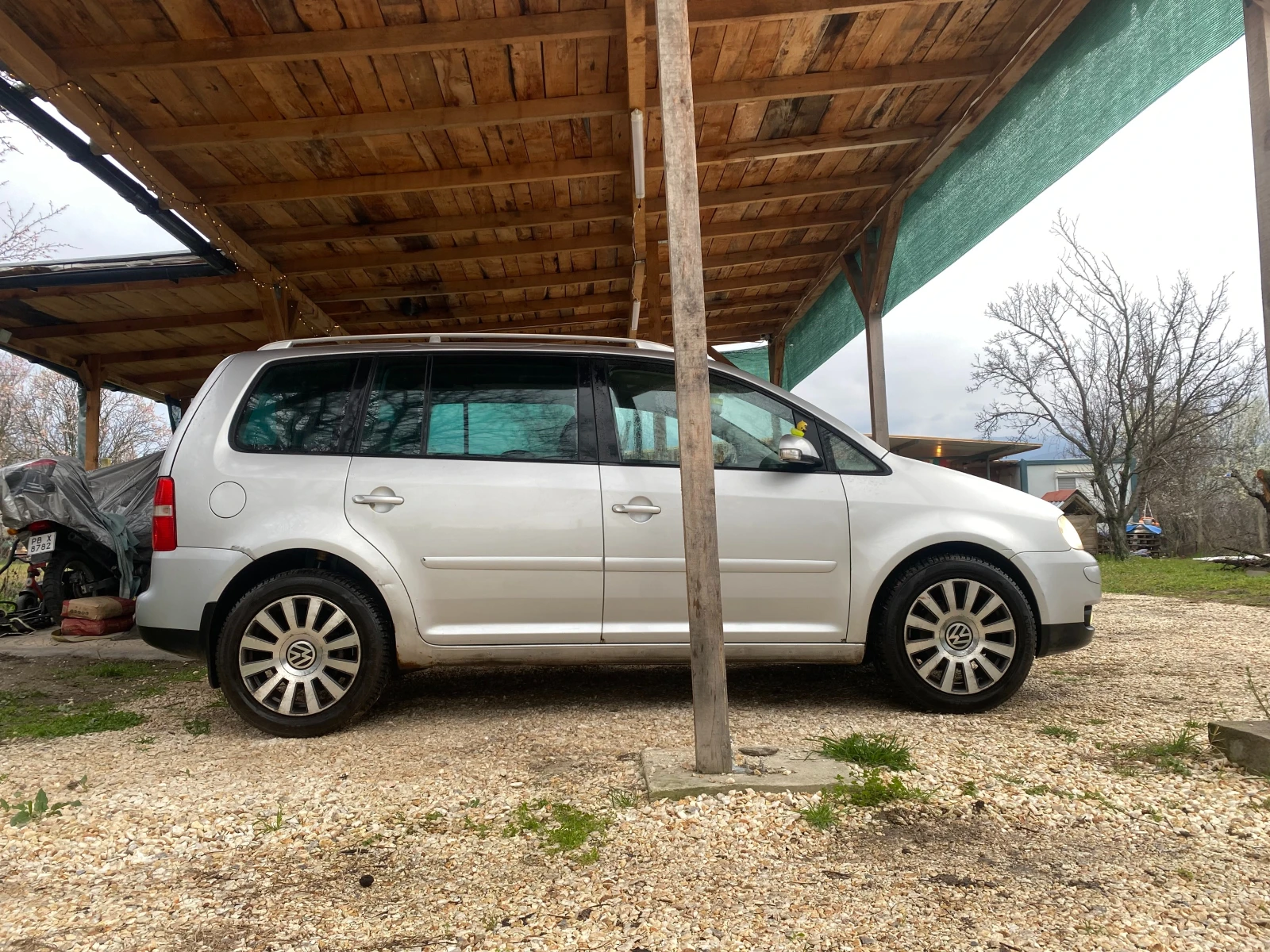 VW Touran 2.0 TDI Cross 7 места, снимка 4 - Автомобили и джипове - 53965202