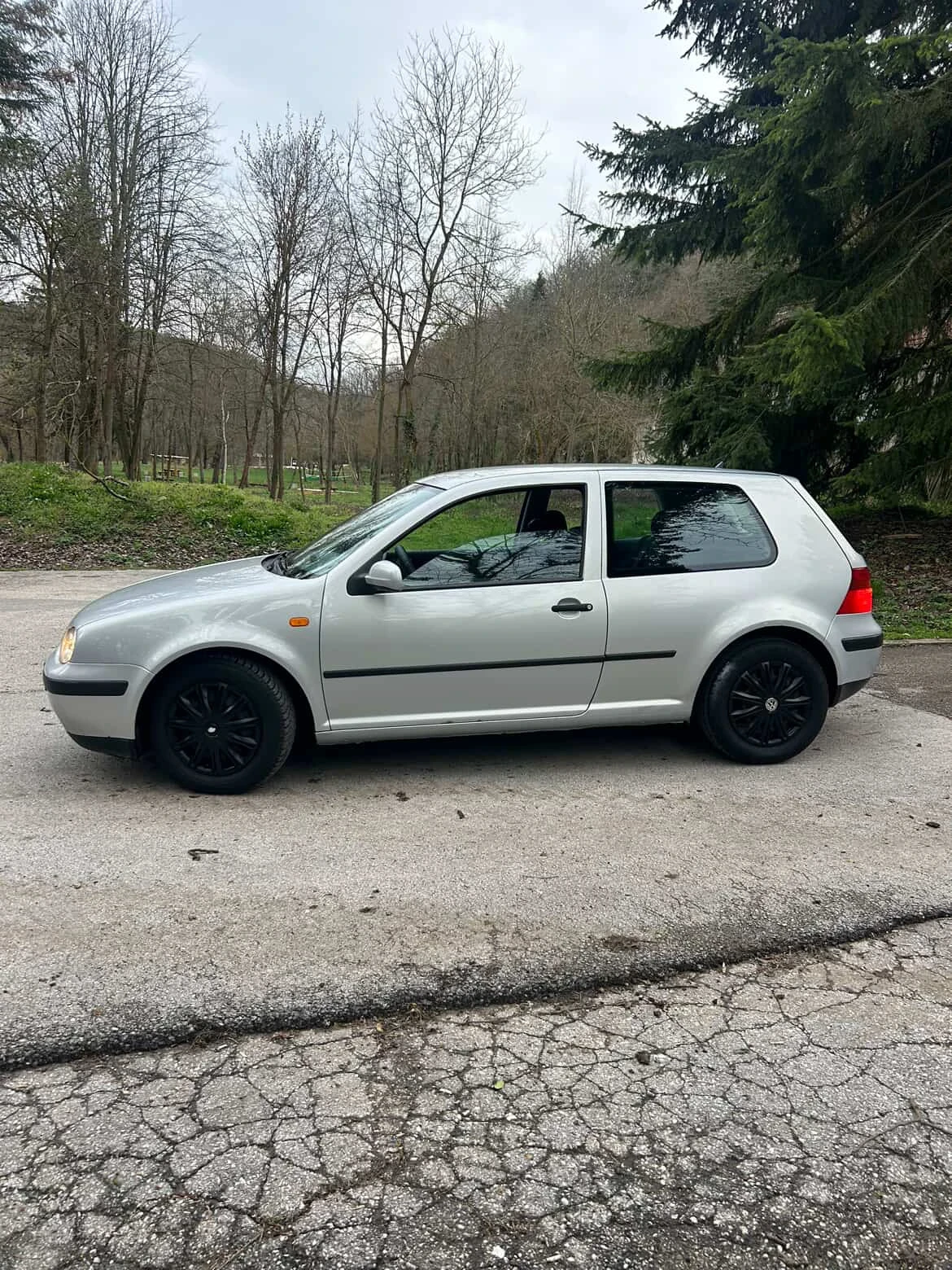 VW Golf 1.9TDI 90 ALH, снимка 2 - Автомобили и джипове - 54055308