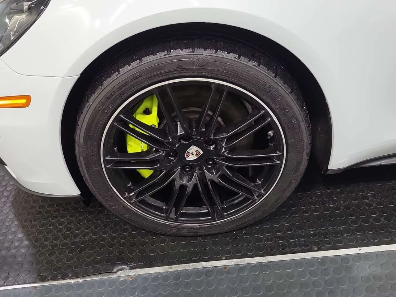 Porsche Panamera * 4 E HYBRID * CARFAX * PANO * KEYLESS | Mobile.bg � ����������� 6