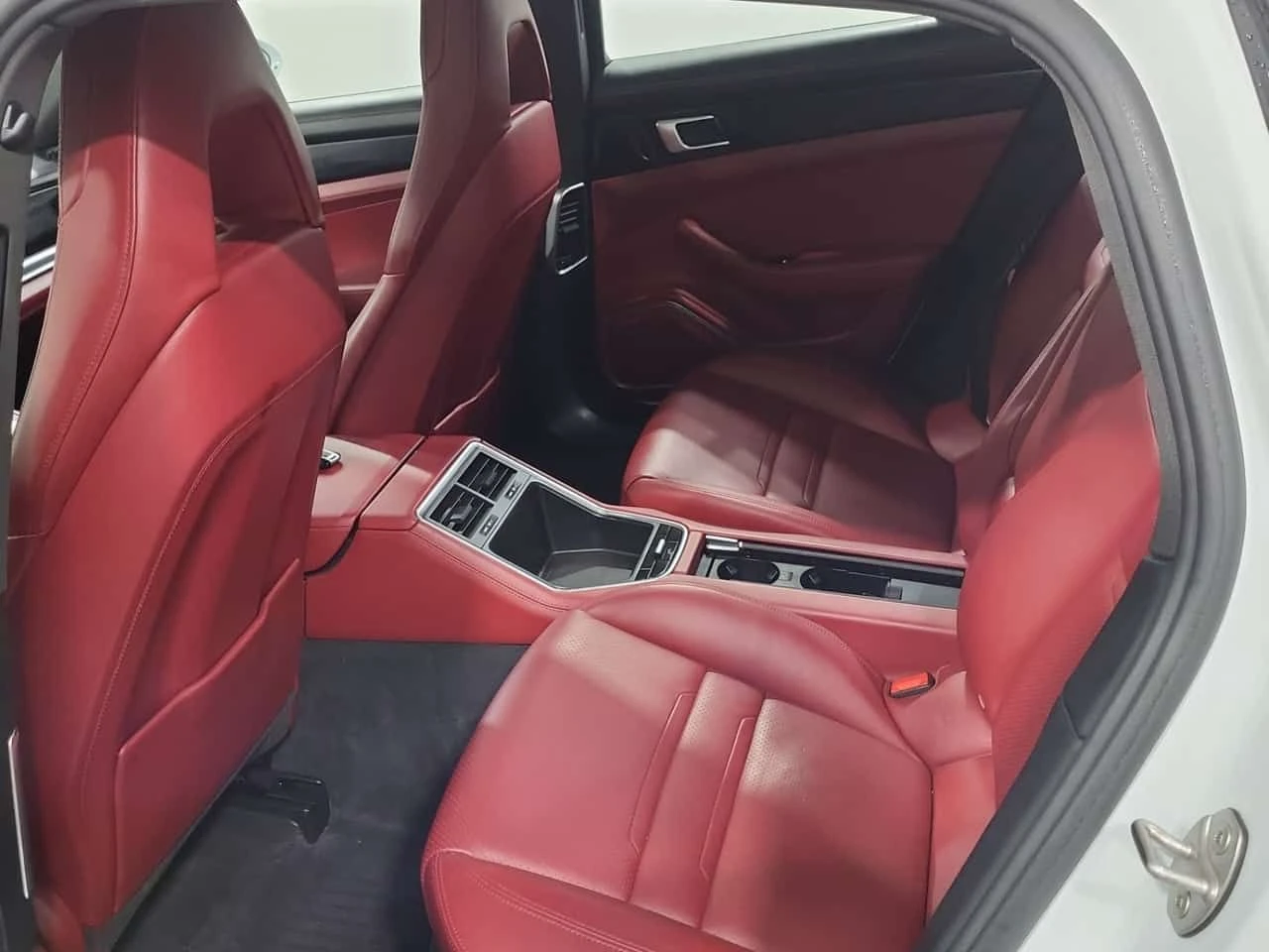 Porsche Panamera * 4 E HYBRID * CARFAX * PANO * KEYLESS | Mobile.bg � ����������� 12