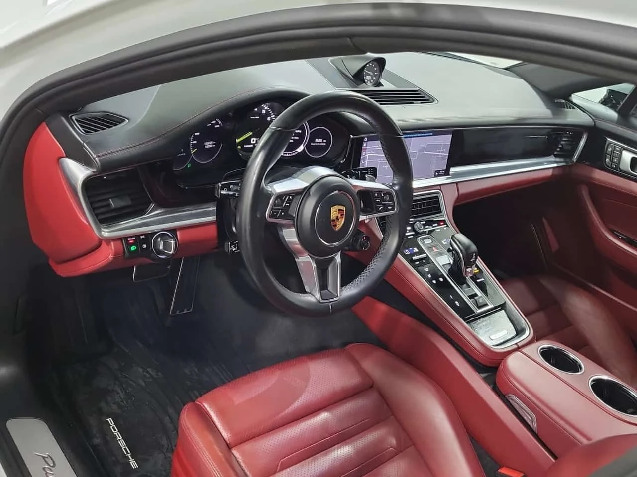 Porsche Panamera * 4 E HYBRID * CARFAX * PANO * KEYLESS | Mobile.bg � ����������� 10