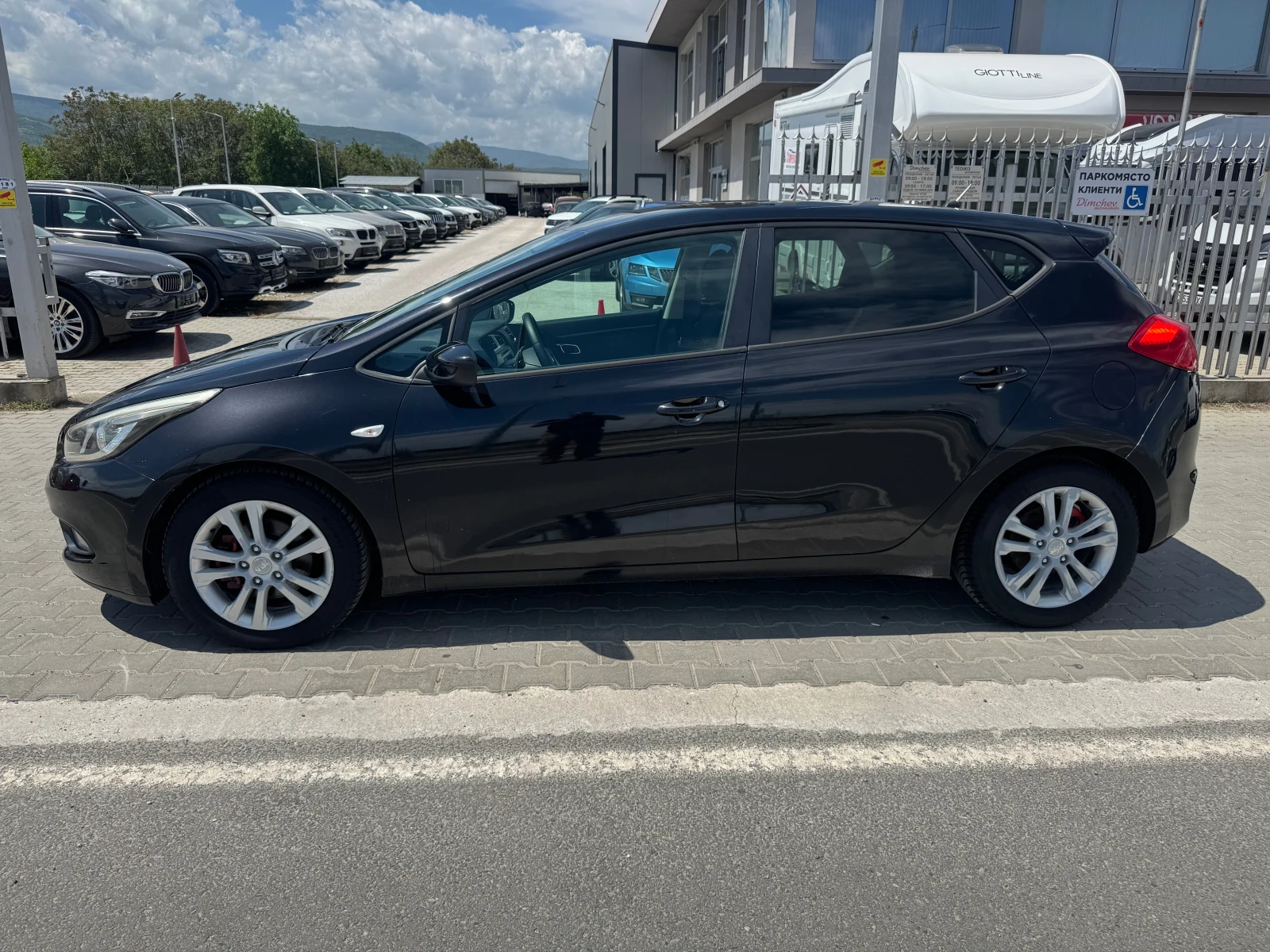 Kia Ceed 1.6 Diesel 110k.c, снимка 3 - Автомобили и джипове - 54540508