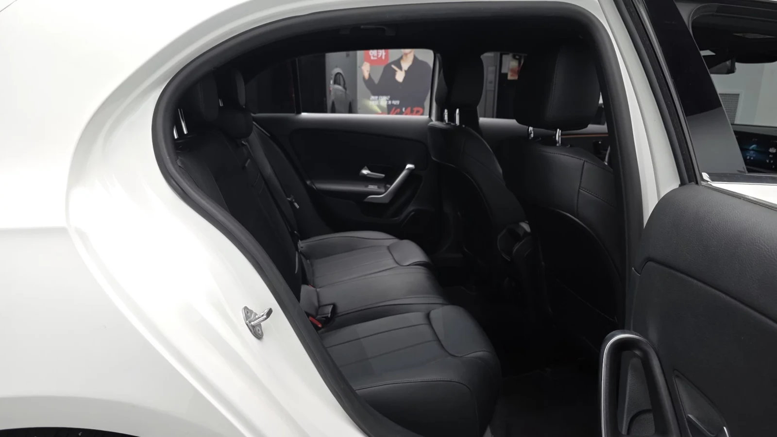 Mercedes-Benz A 220, снимка 13 - Автомобили и джипове - 54563564
