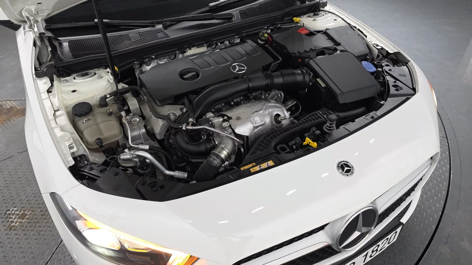 Mercedes-Benz A 220, снимка 15 - Автомобили и джипове - 54563564