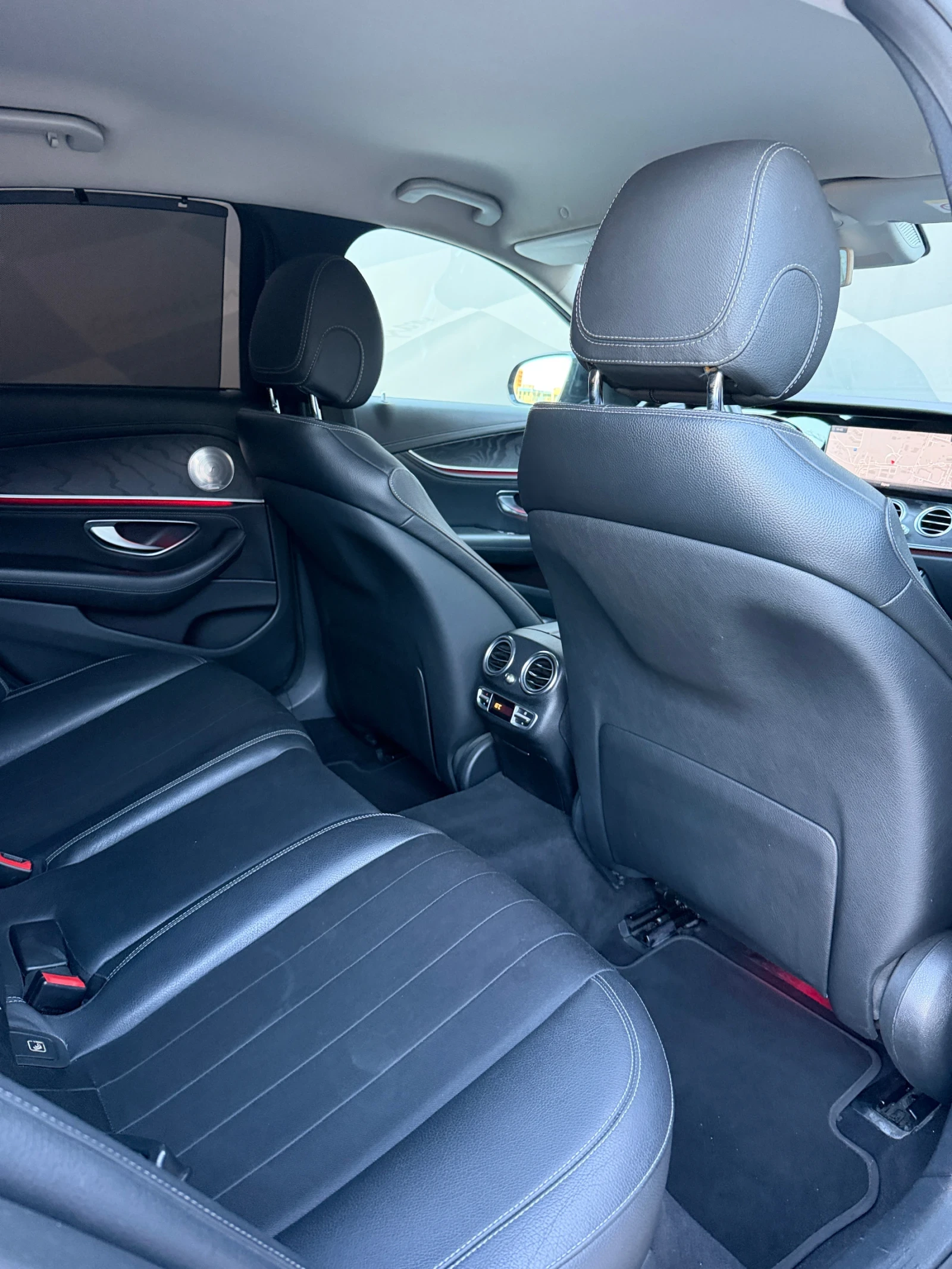 Mercedes-Benz E 220 Бартер лизинг без доходи, снимка 14 - Автомобили и джипове - 54684866