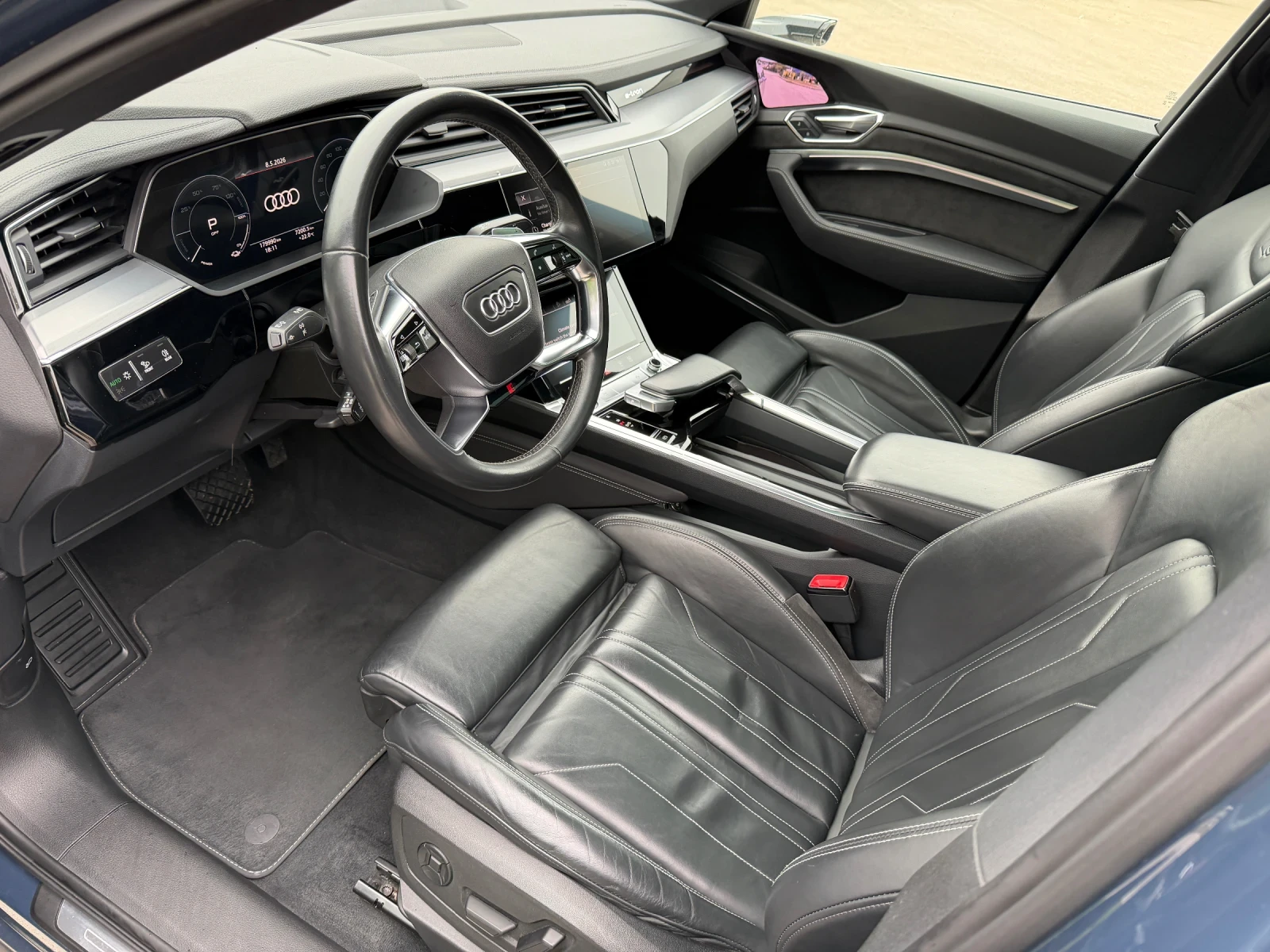 Audi E-Tron 55* SPORTBACK* EDITION ONE* B&O* QUATTRO* FULL* , снимка 10 - Автомобили и джипове - 54735015