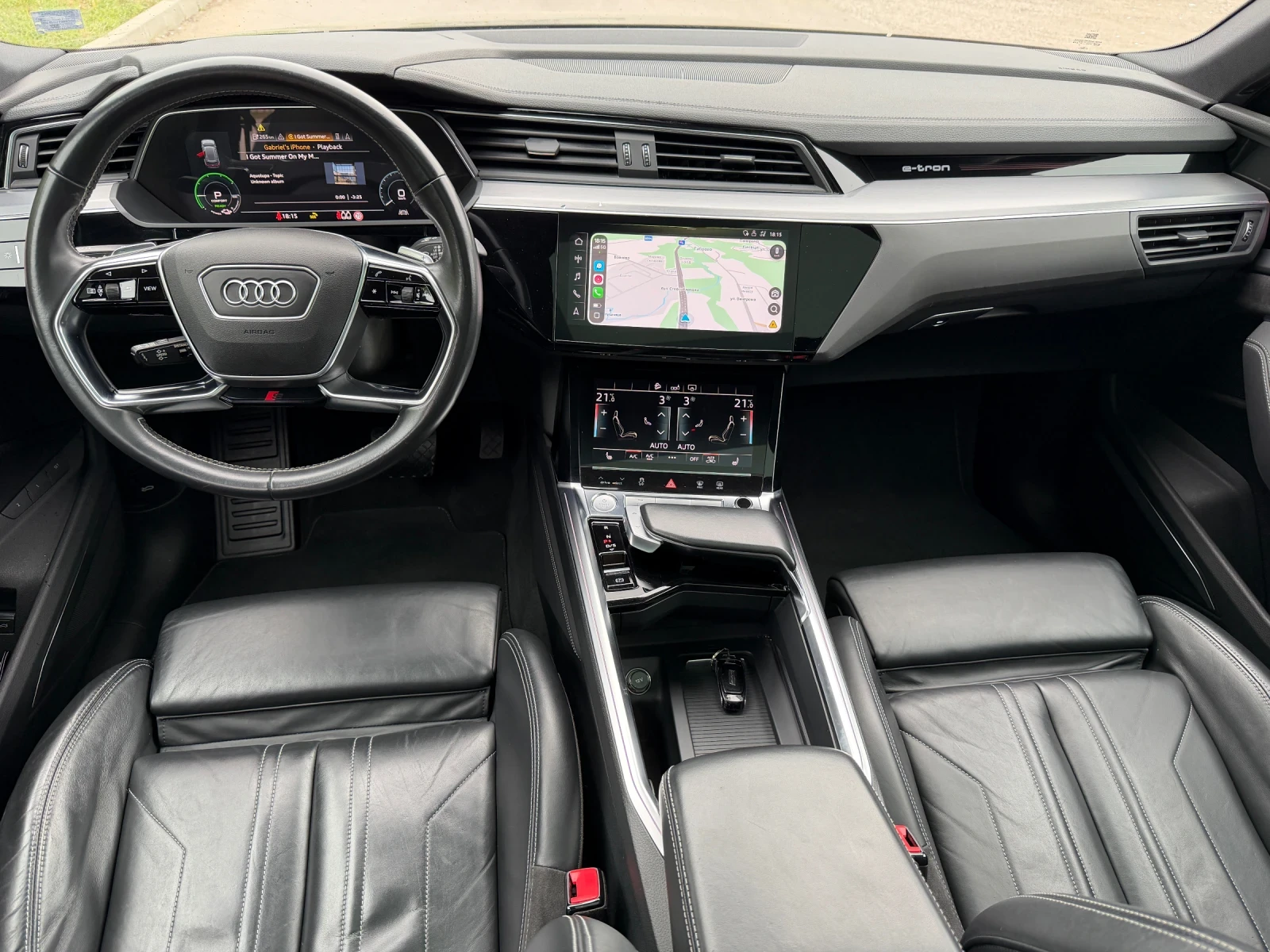 Audi E-Tron 55* SPORTBACK* EDITION ONE* B&O* QUATTRO* FULL* , снимка 12 - Автомобили и джипове - 54735015