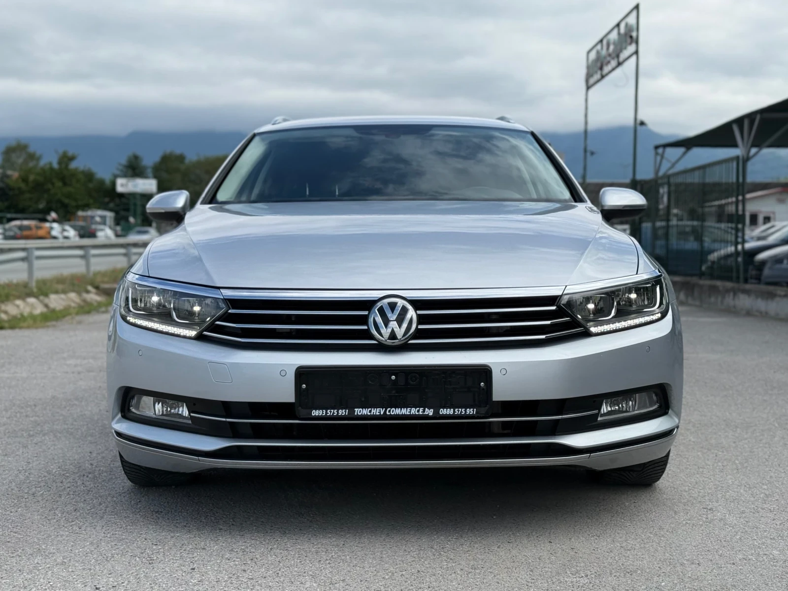 VW Passat 2.0-TDI-HIGHLINE-183.000km-ДИГИТАЛЕН КМ-ПОДГРЕВ, снимка 2 - Автомобили и джипове - 54884101