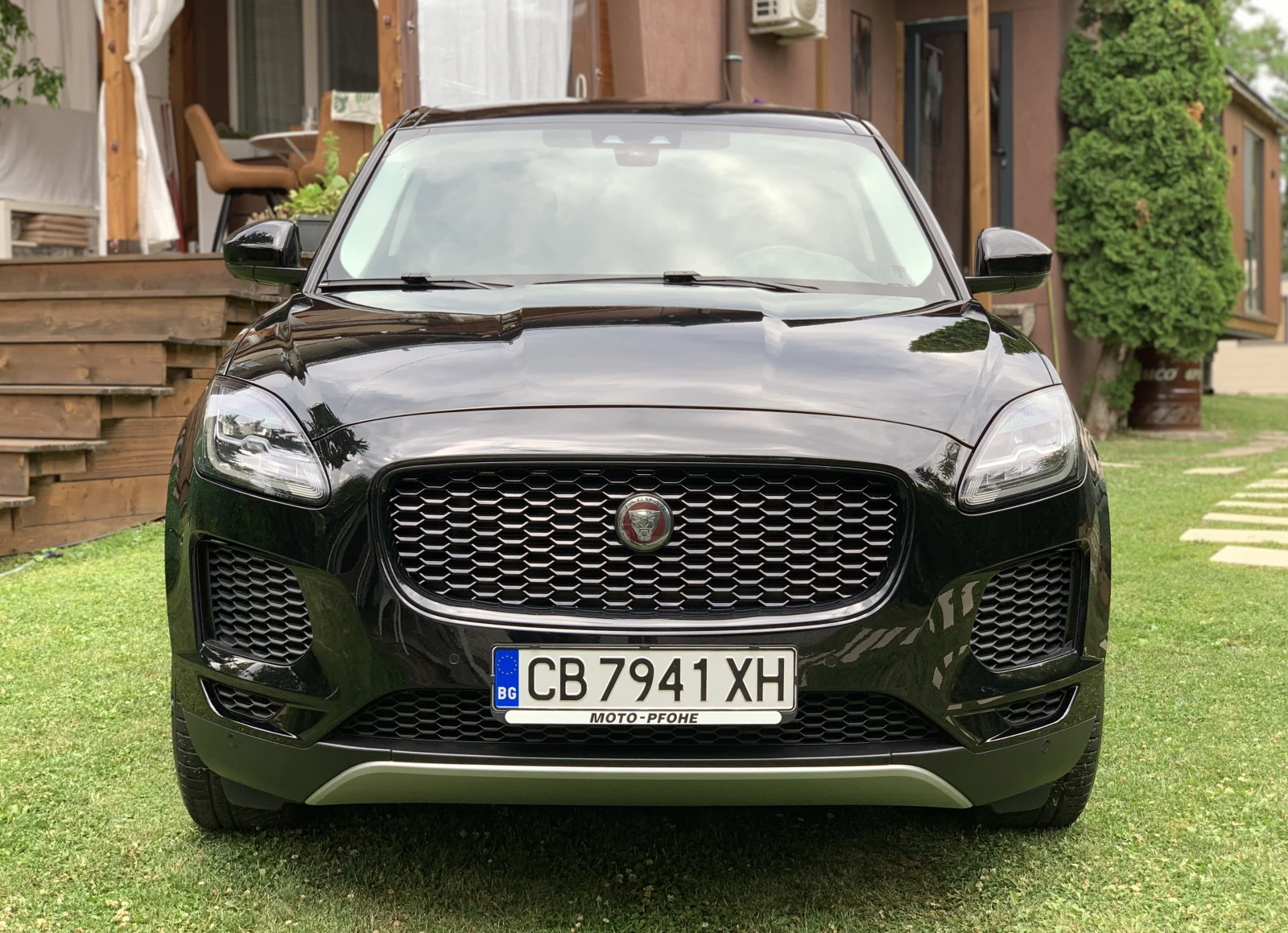 Jaguar E-pace P200 4x4, снимка 9 - Автомобили и джипове - 55252030