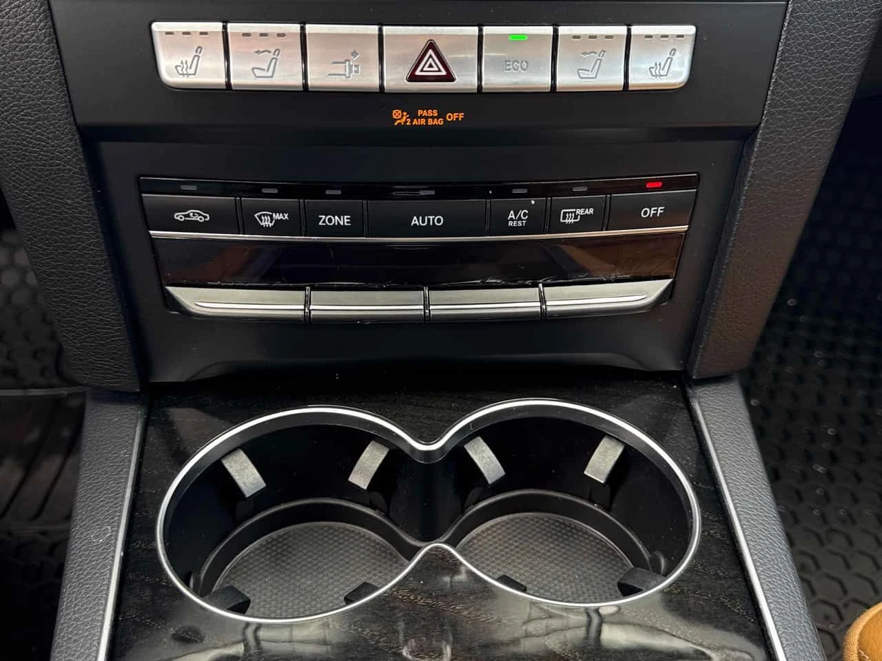 Mercedes-Benz E 400 | DISTRONIC | 360 | HARMAN KARDON | , снимка 17 - Автомобили и джипове - 55398155