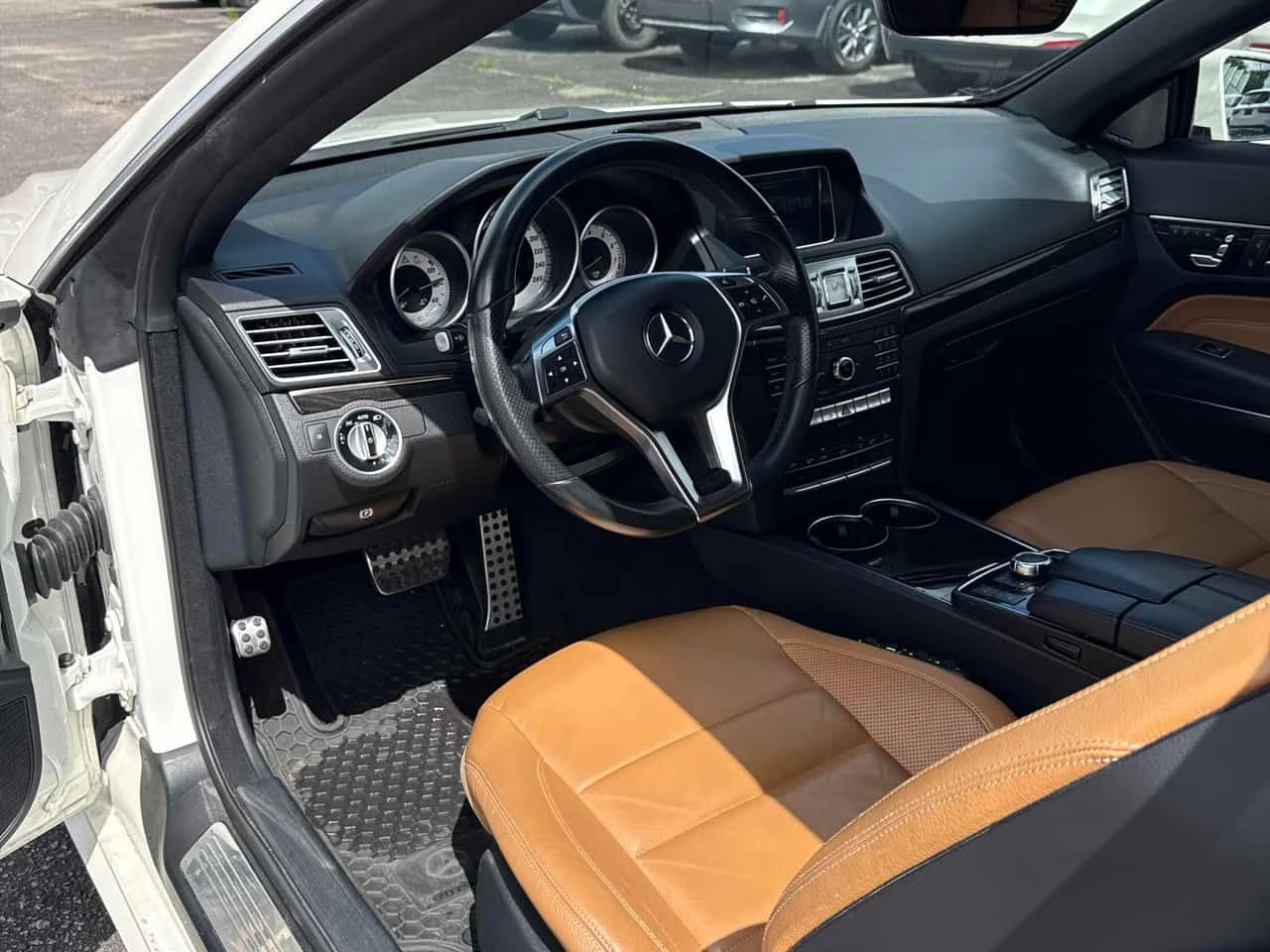 Mercedes-Benz E 400 | DISTRONIC | 360 | HARMAN KARDON | , снимка 5 - Автомобили и джипове - 55398155