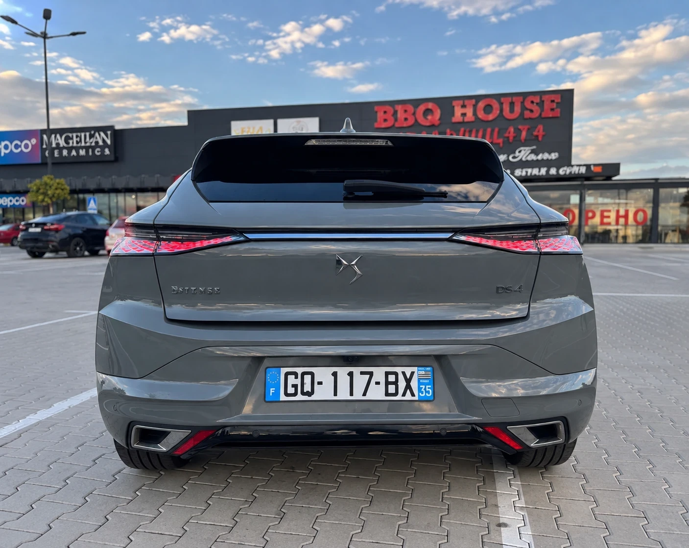 DS DS 4 1.6PHEV* ГАРАНЦИЯ* HeadUp* ОБСЛУЖЕН* КОЖА* DISTRON, снимка 6 - Автомобили и джипове - 56202584
