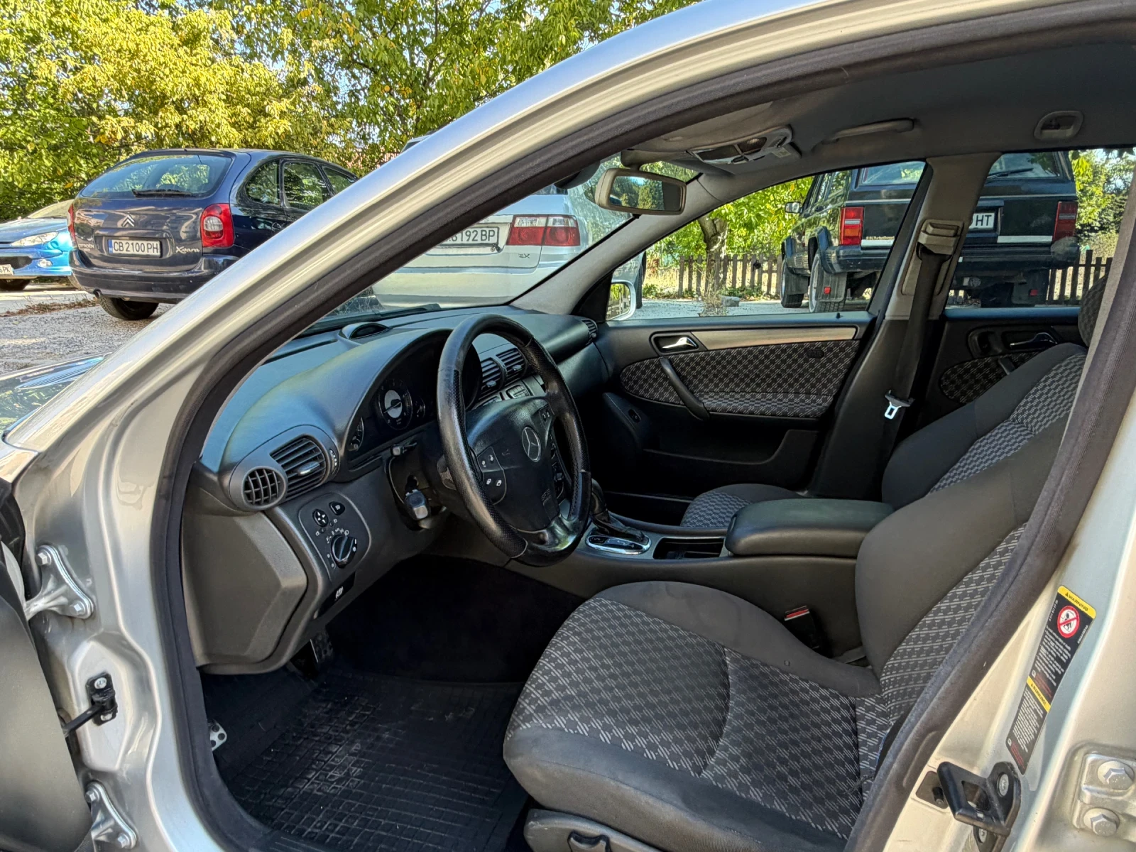 Mercedes-Benz C 270 Автоматик  , снимка 9 - Автомобили и джипове - 56202797