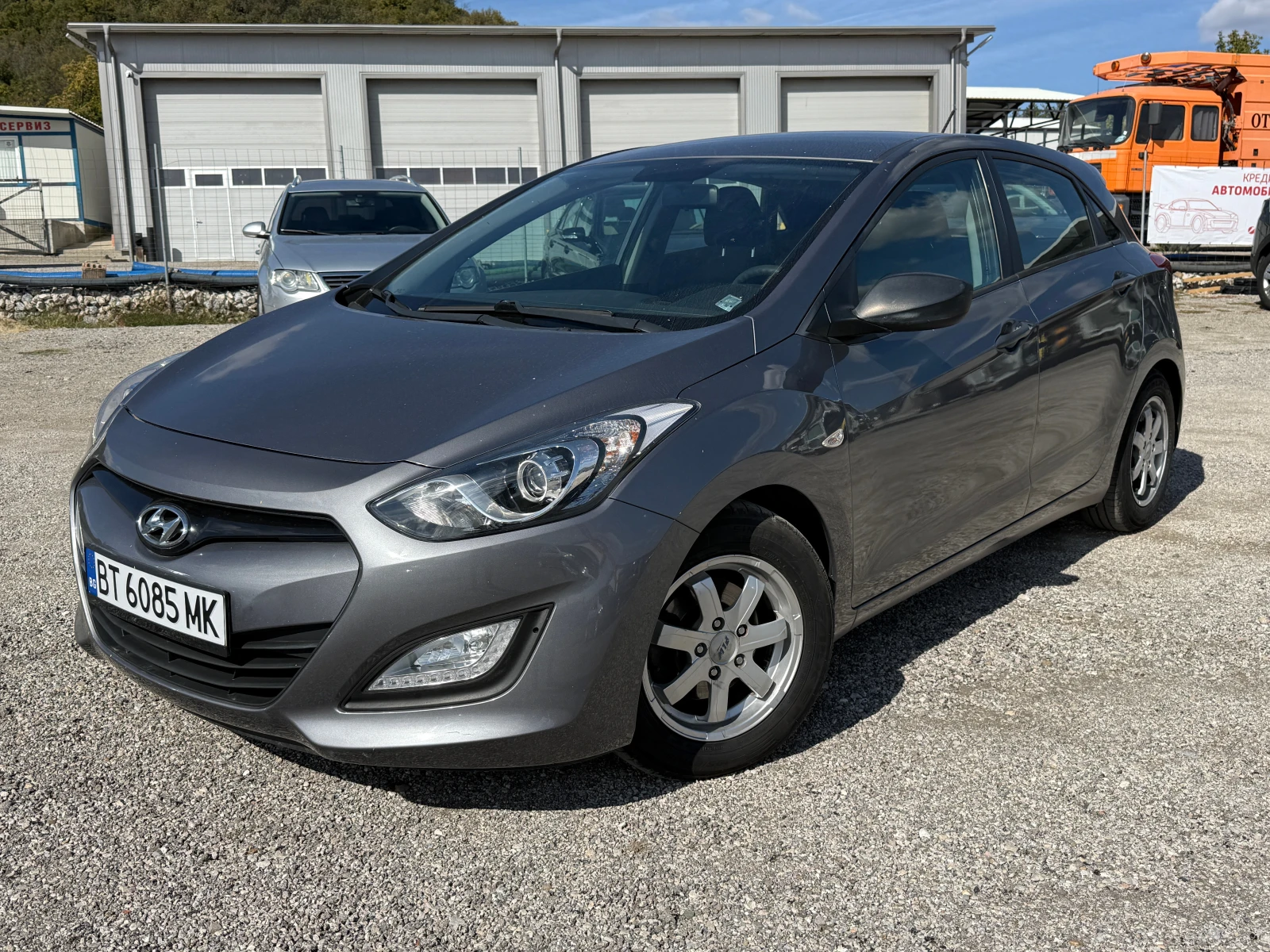 Hyundai I30 1.4i-99k.c-обслужен-климатик-ел пакет-6 скорости