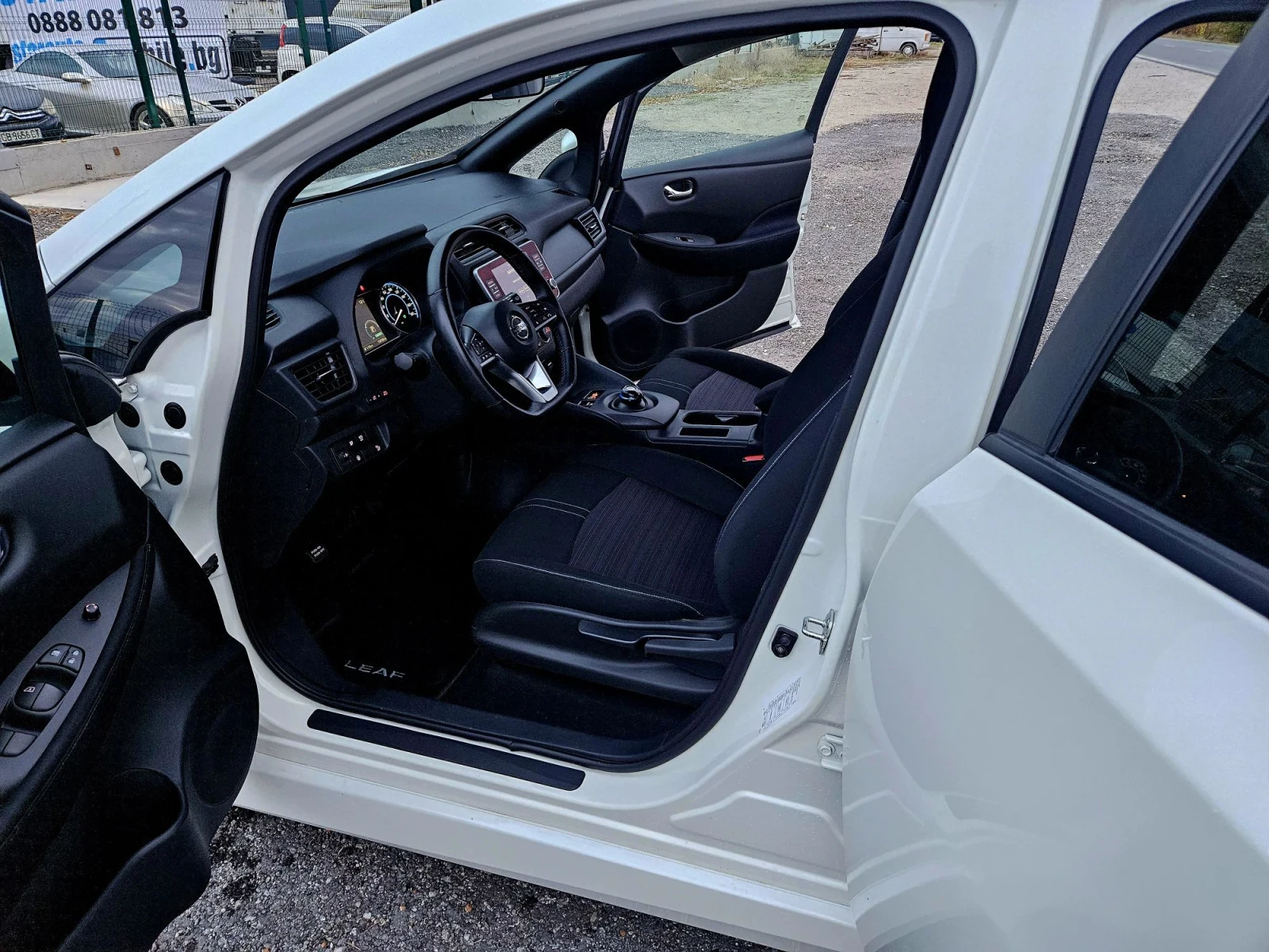 Nissan Leaf  15600km!!! Нов! Батерия на 100%, снимка 11 - Автомобили и джипове - 56712785