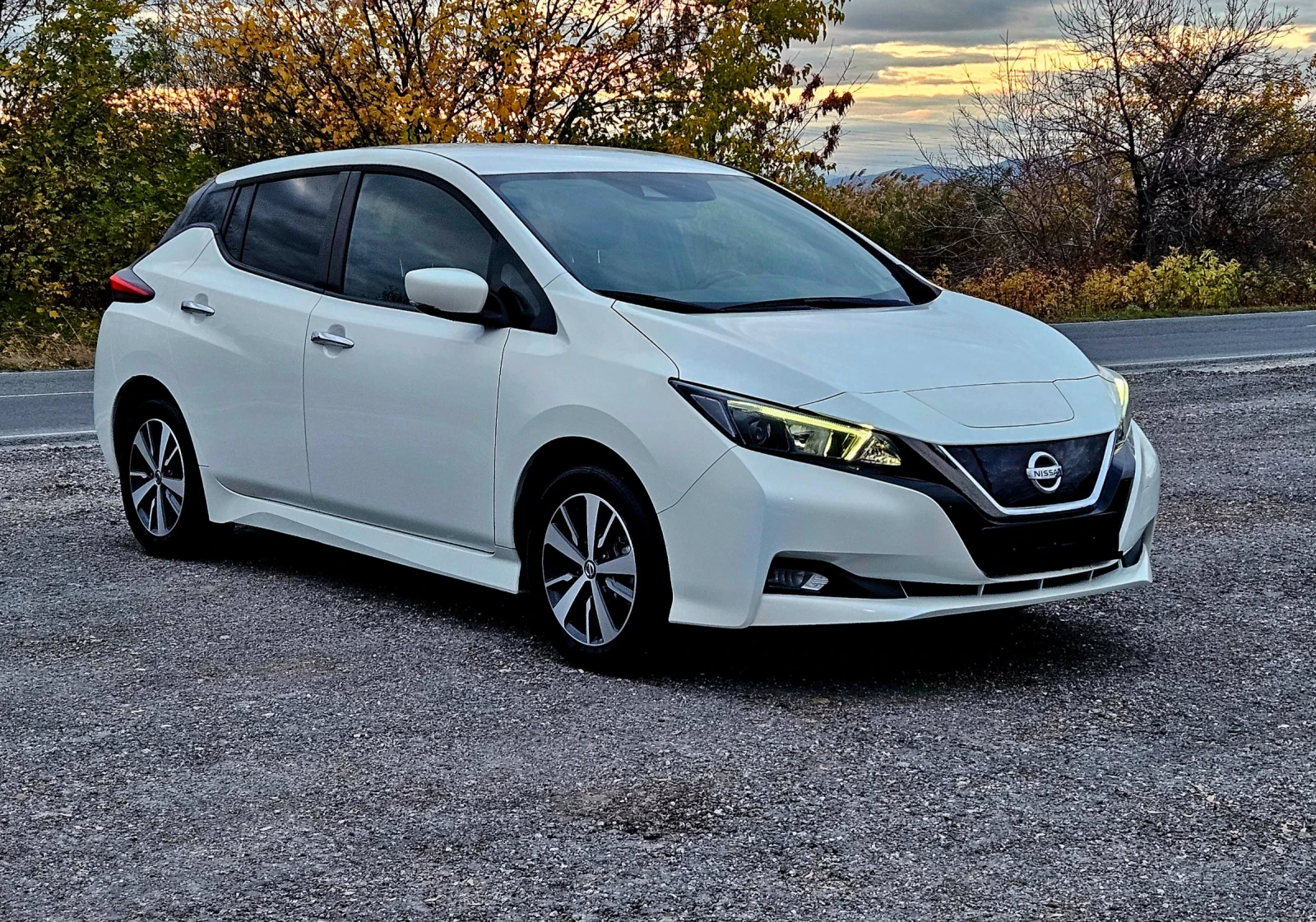 Nissan Leaf  15600km!!! Нов! Батерия на 100%, снимка 3 - Автомобили и джипове - 56712785