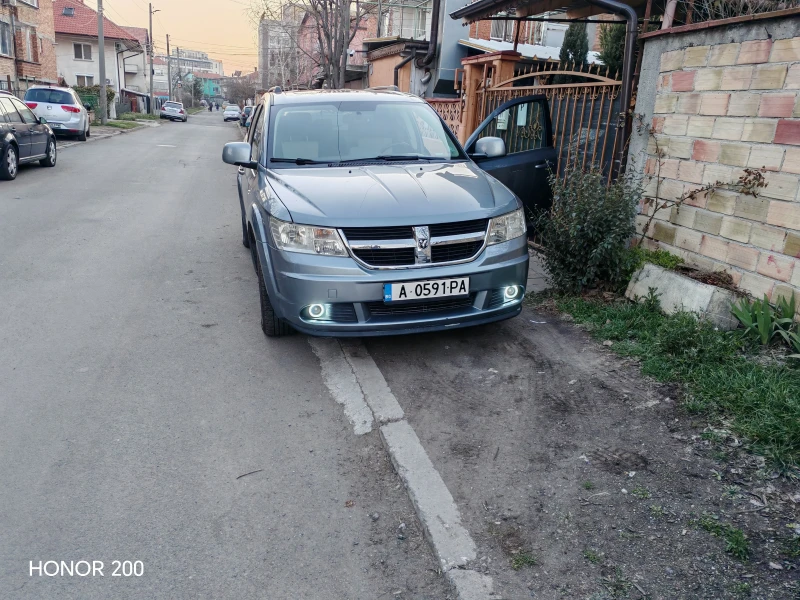 Dodge Journey, снимка 2 - Автомобили и джипове - 49440527