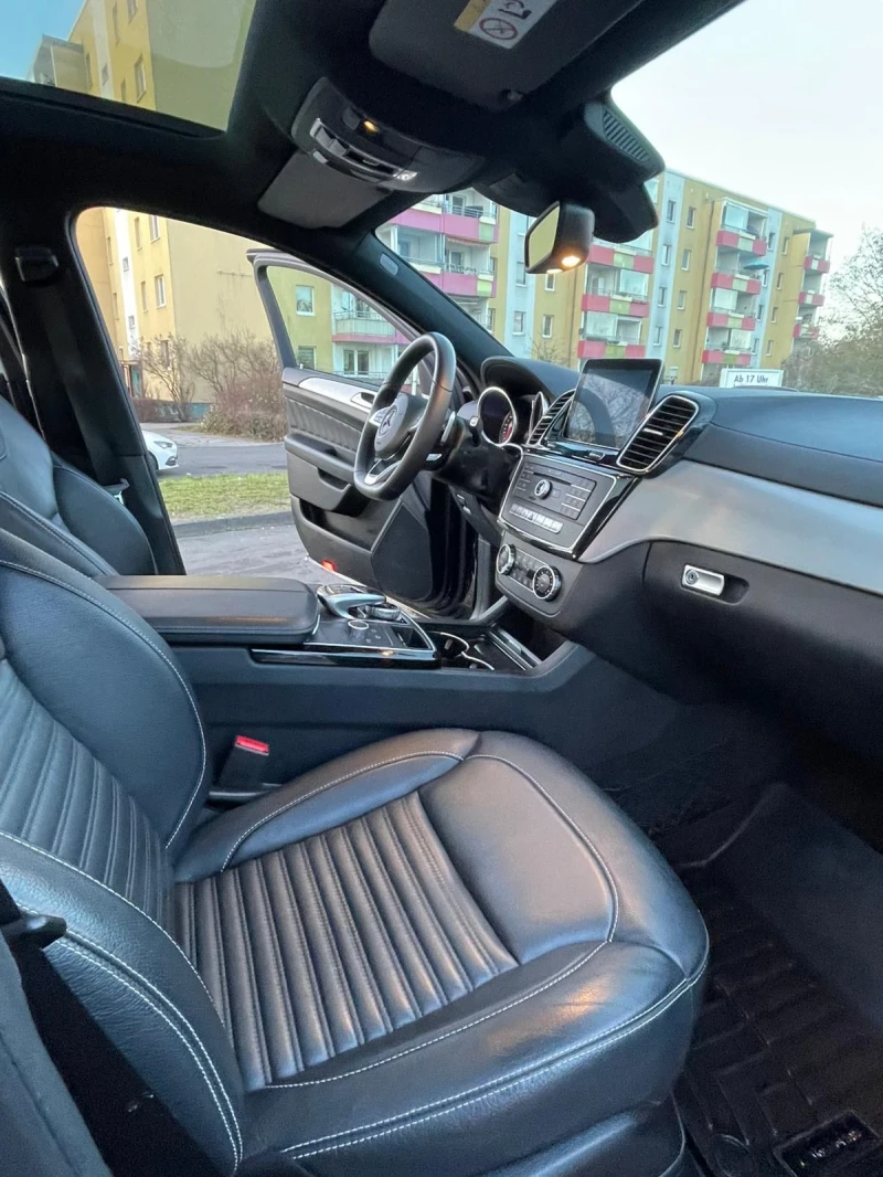 Mercedes-Benz GLE 400 COUPE, снимка 8 - Автомобили и джипове - 53032221