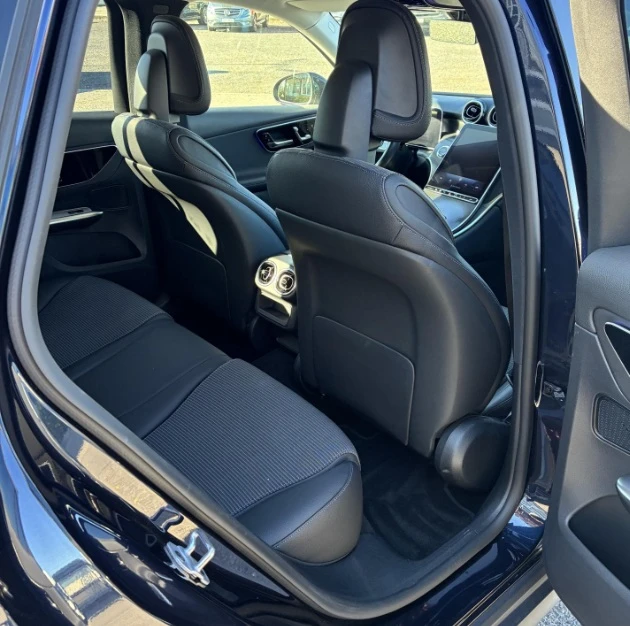 Mercedes-Benz GLC 300 e 4MATIC Off-Roader - изображение 7