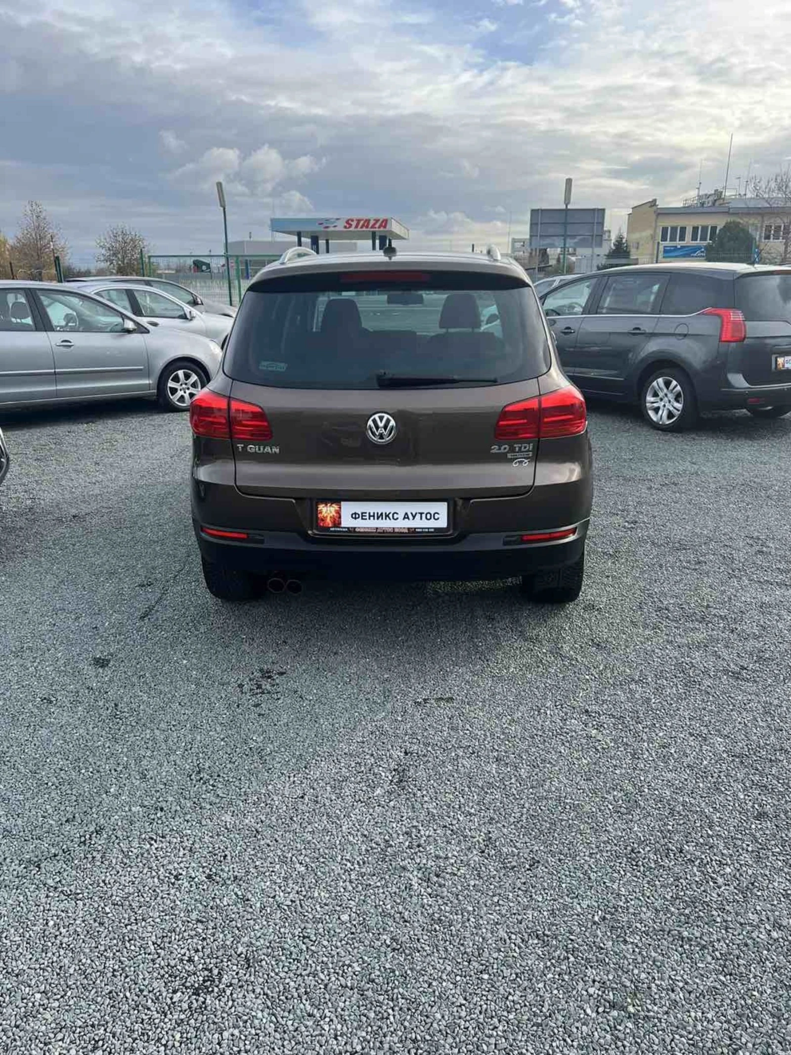 VW Tiguan 2.0 TDI 4X4 Автоматик - изображение 3