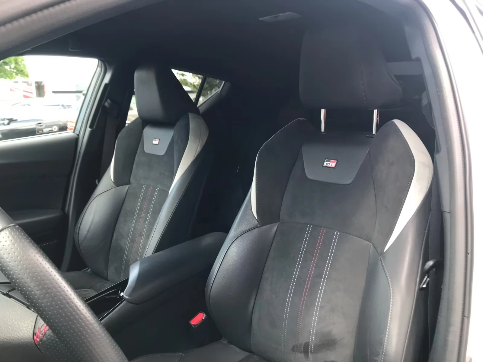 Toyota C-HR 2.0/GR/JBL/КОЖА/184к.с. - изображение 6