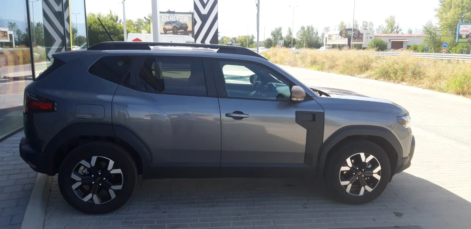 Dacia Duster 1, 6 Hibrid EXTREME - изображение 10