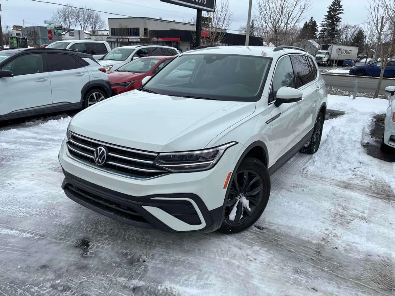VW Tiguan * Comfortline * ПОДГРЕВ * КЛИП НА МОТОРА  | Auto.bg — изображение 1