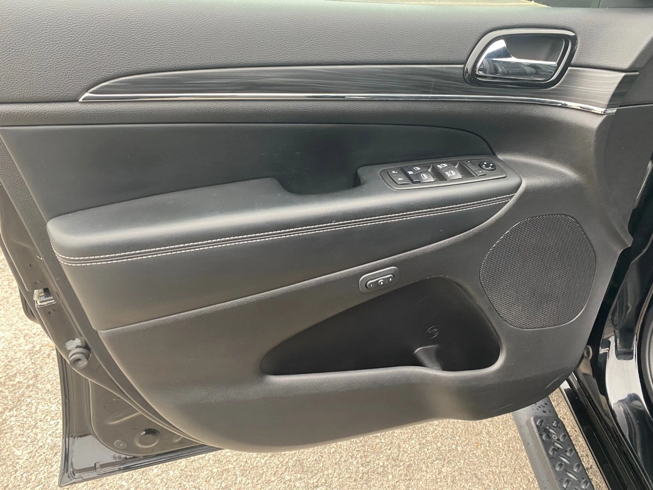 Jeep Grand cherokee  80th Anniversary Edition 4WD, снимка 9 - Автомобили и джипове - 54366531