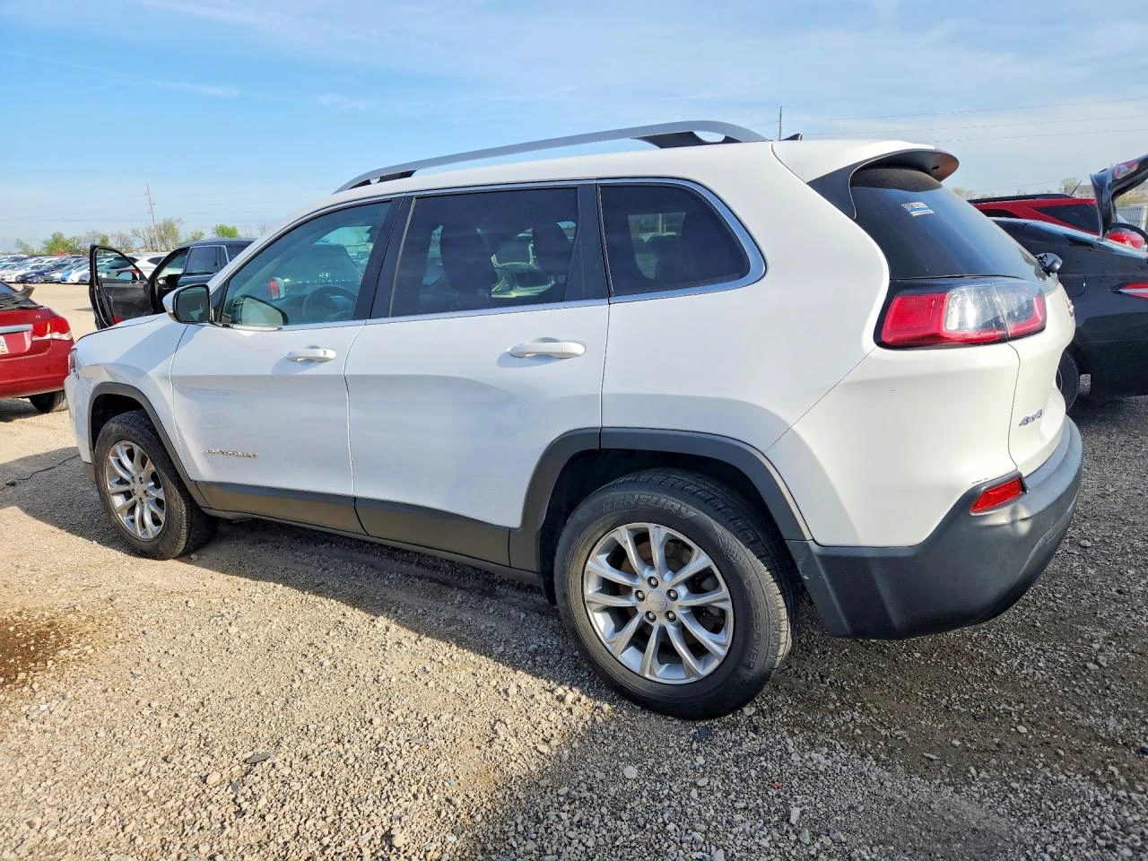 Jeep Cherokee 2.4l Latitude, снимка 2 - Автомобили и джипове - 54705970