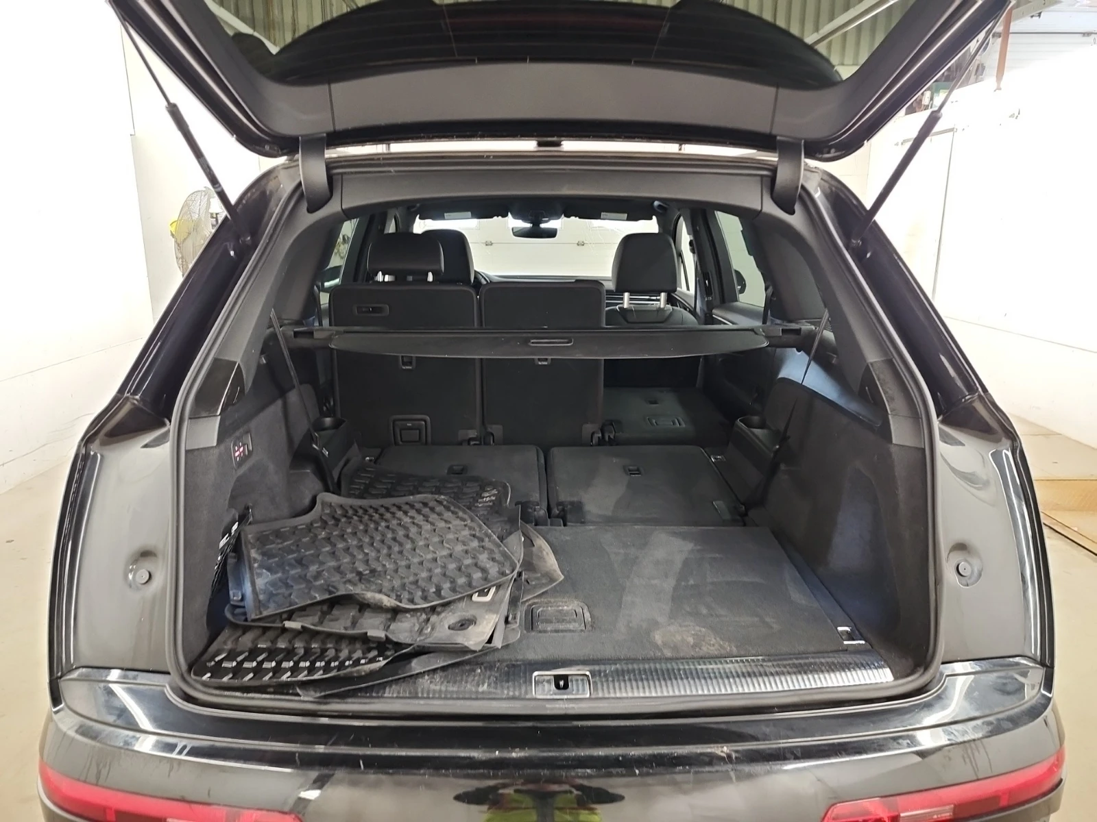 Audi Q7 360CAM PANO ОБДУХВАНЕ 2 КЛЮЧА 7 МЕСТЕН, снимка 8 - Автомобили и джипове - 54768741
