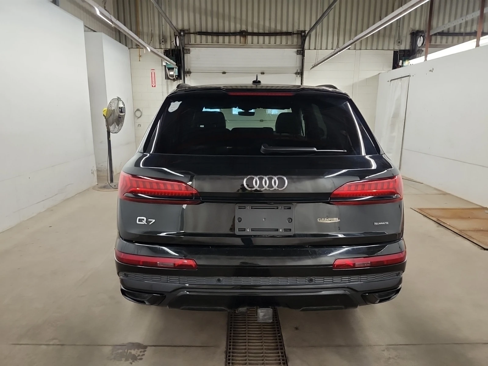 Audi Q7 360CAM PANO ОБДУХВАНЕ 2 КЛЮЧА 7 МЕСТЕН, снимка 7 - Автомобили и джипове - 54768741