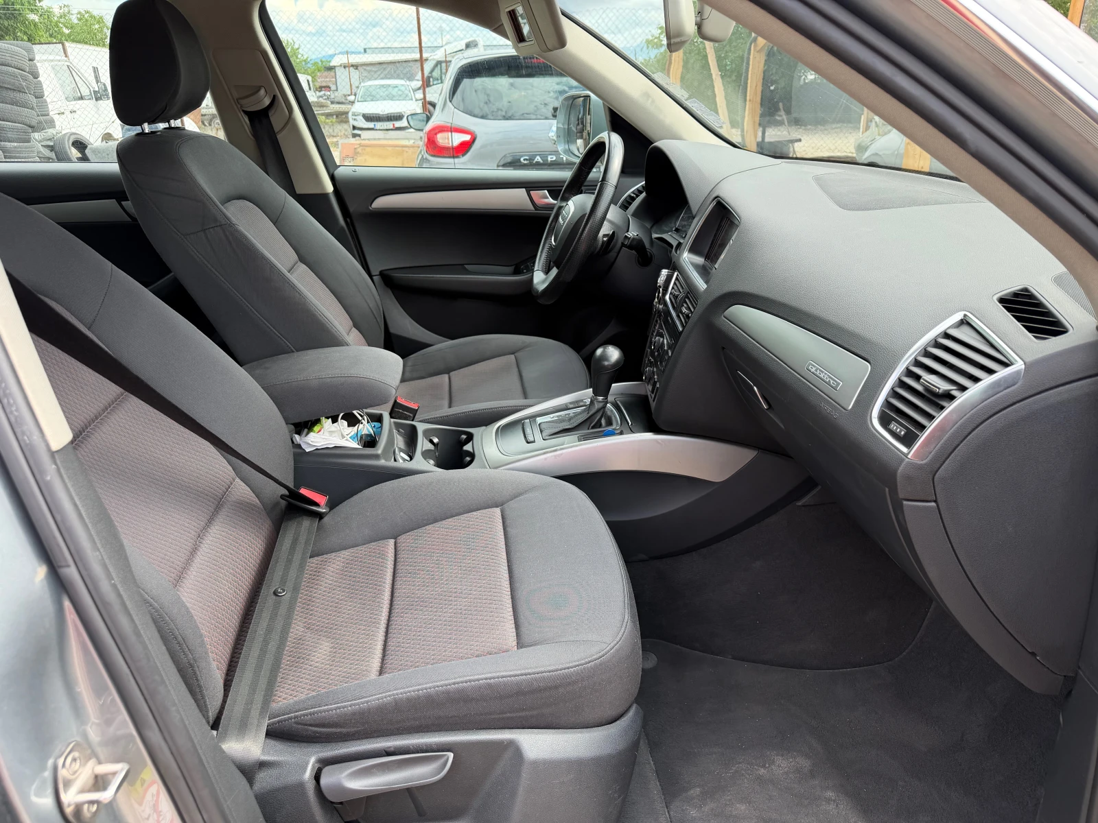 Audi Q5 2.0TDI, снимка 12 - Автомобили и джипове - 54933343